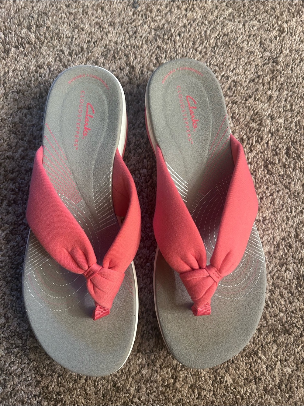 Clarks Coral-Pink Knot Thong Sandals for Women